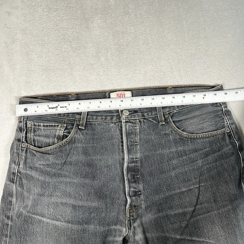 Levis 501 Mens Vintage Original Straight Leg Button Fly Black Denim Jeans 40x32